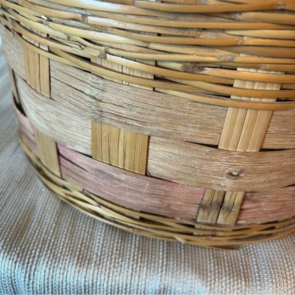 VINTAGE! Market Basket w/Handle and Lid - Picture 5 of 14